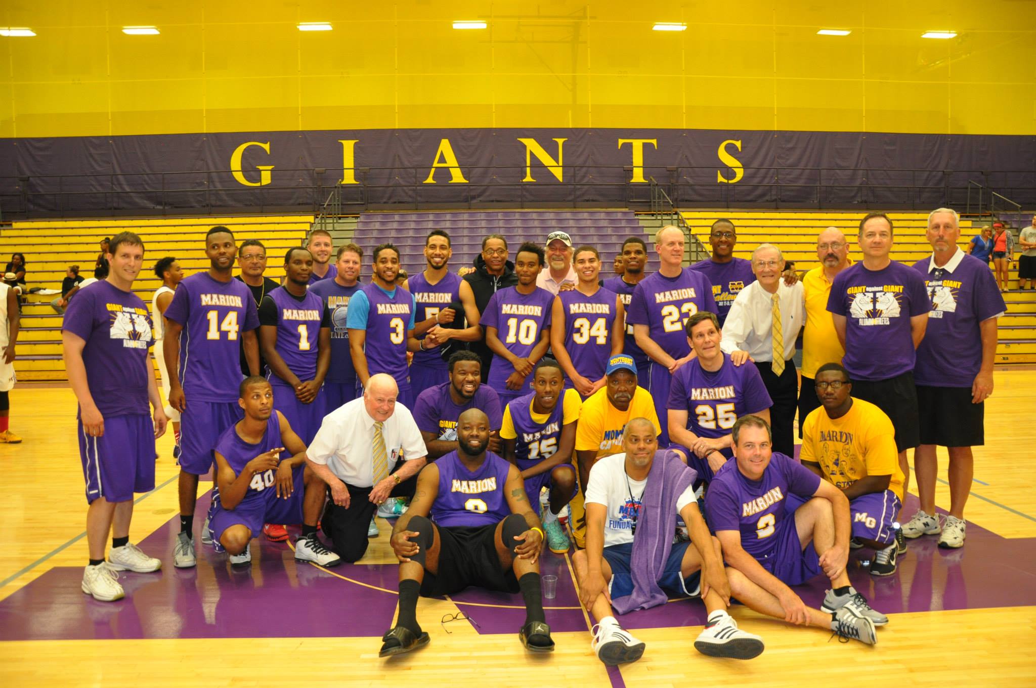 Giant Challenge 2015 boys basketball alumni team